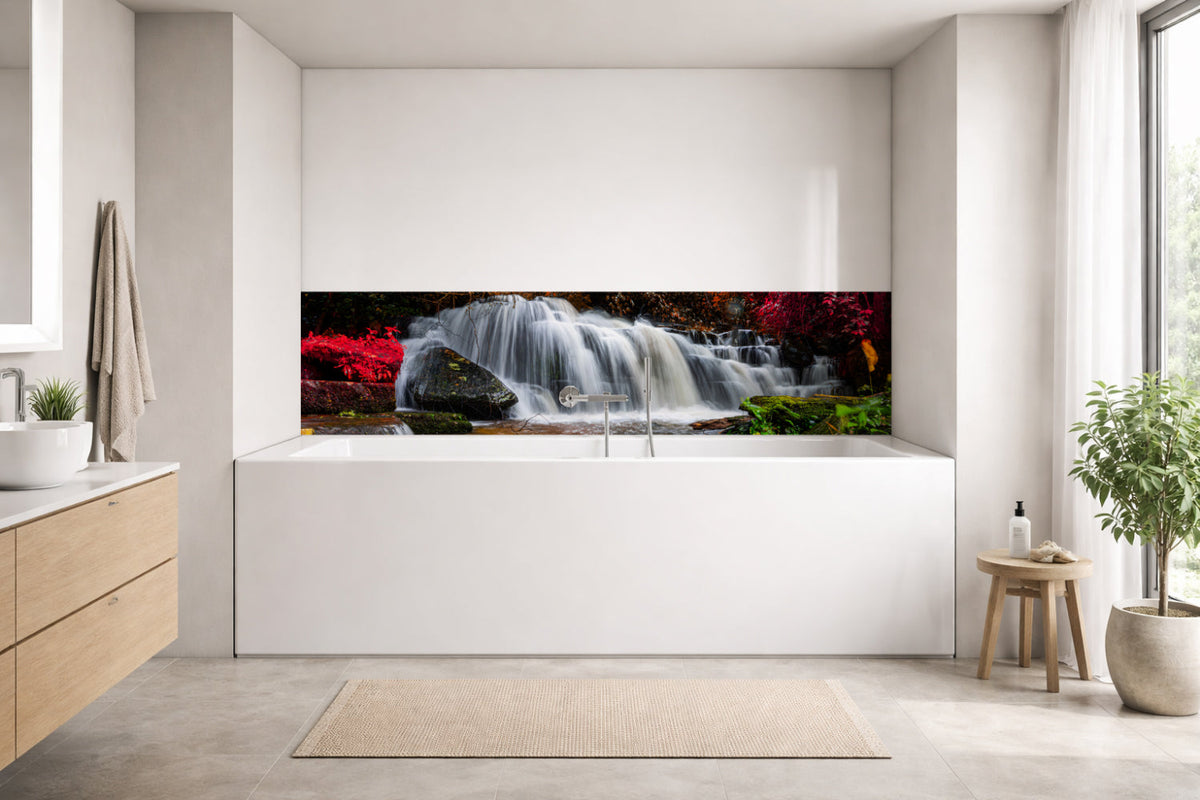 Badrückwand