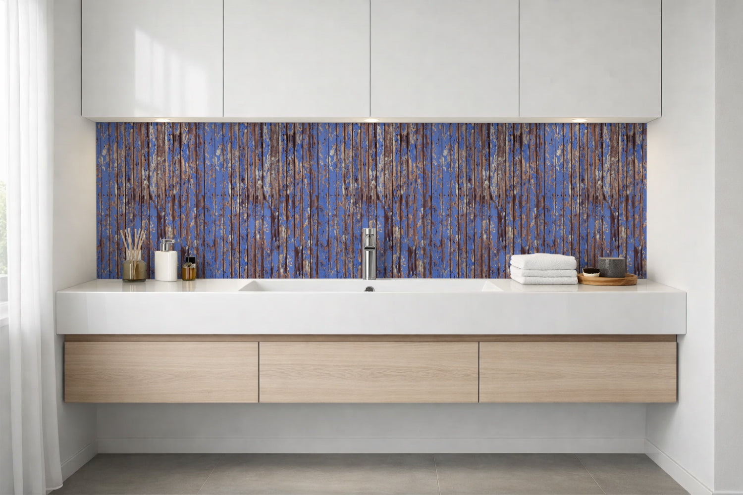 Waschbeckenrückwand Holzoptik