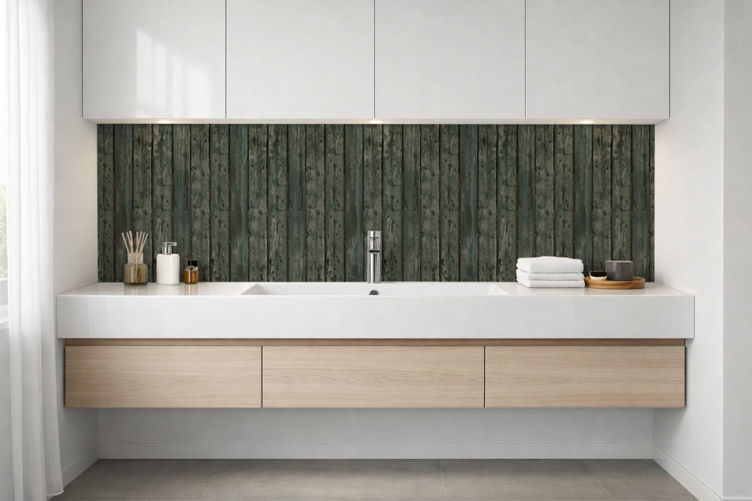 Waschbeckenrückwand Holzoptik