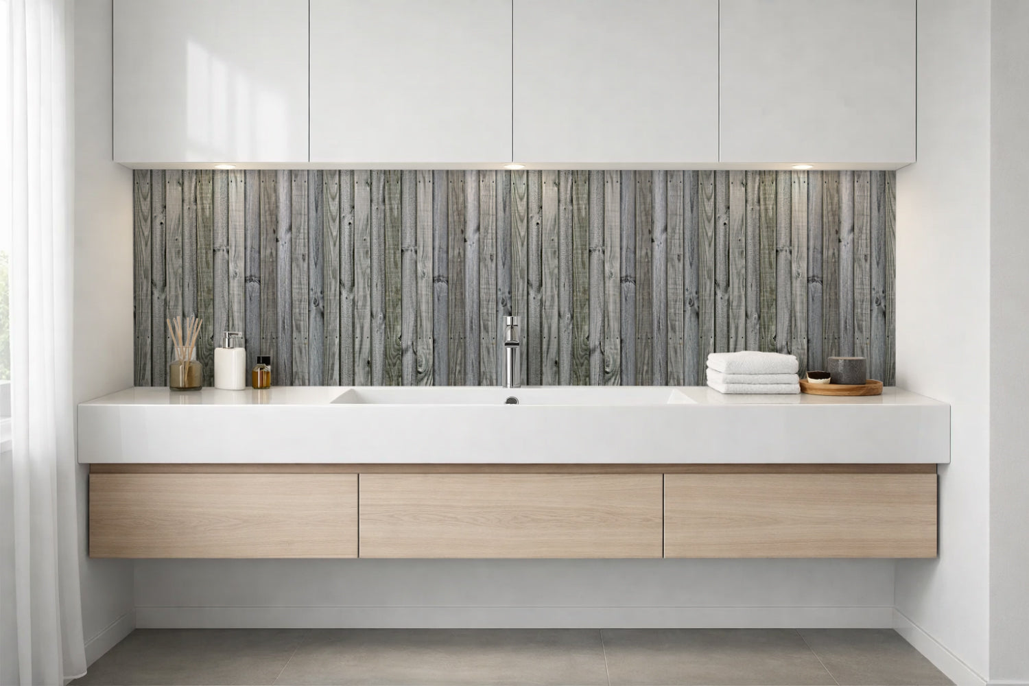 Waschbeckenrückwand Holzoptik