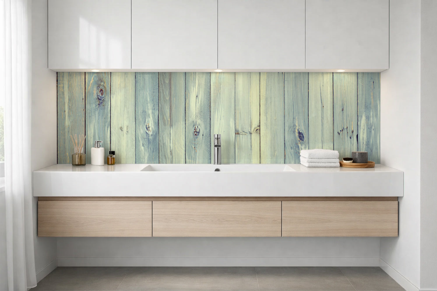 Waschbeckenrückwand Holzoptik